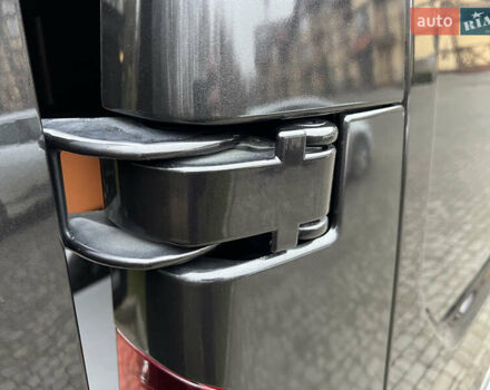 Черный Рено Трафик, объемом двигателя 1.6 л и пробегом 265 тыс. км за 19700 $, фото 62 на Automoto.ua