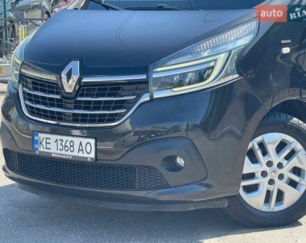 Черный Рено Трафик, объемом двигателя 2 л и пробегом 223 тыс. км за 32500 $, фото 2 на Automoto.ua