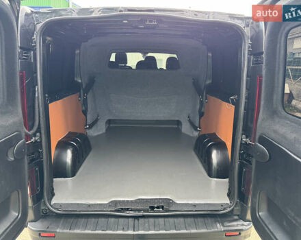 Черный Рено Трафик, объемом двигателя 1.6 л и пробегом 210 тыс. км за 19800 $, фото 25 на Automoto.ua