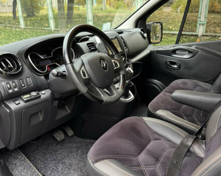 Черный Рено Трафик, объемом двигателя 2 л и пробегом 148 тыс. км за 28700 $, фото 6 на Automoto.ua