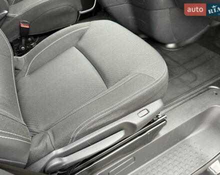 Чорний Рено Трафік, об'ємом двигуна 2 л та пробігом 250 тис. км за 29900 $, фото 21 на Automoto.ua