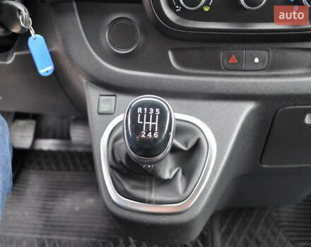 Черный Рено Трафик, объемом двигателя 2 л и пробегом 166 тыс. км за 27800 $, фото 52 на Automoto.ua