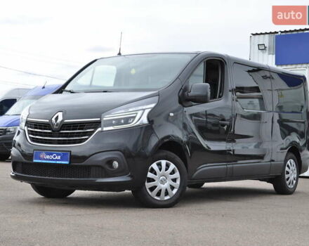 Черный Рено Трафик, объемом двигателя 2 л и пробегом 166 тыс. км за 27800 $, фото 1 на Automoto.ua