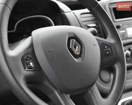 Черный Рено Трафик, объемом двигателя 2 л и пробегом 166 тыс. км за 27800 $, фото 43 на Automoto.ua