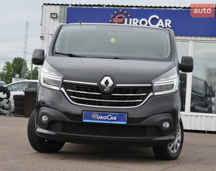 Черный Рено Трафик, объемом двигателя 2 л и пробегом 166 тыс. км за 27800 $, фото 2 на Automoto.ua