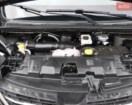 Черный Рено Трафик, объемом двигателя 2 л и пробегом 166 тыс. км за 27800 $, фото 73 на Automoto.ua