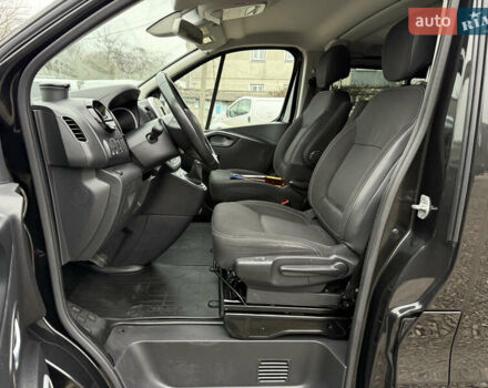 Чорний Рено Трафік, об'ємом двигуна 2 л та пробігом 250 тис. км за 29900 $, фото 44 на Automoto.ua