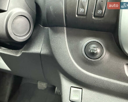 Чорний Рено Трафік, об'ємом двигуна 2 л та пробігом 250 тис. км за 29900 $, фото 18 на Automoto.ua