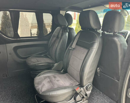 Чорний Рено Трафік, об'ємом двигуна 2 л та пробігом 16 тис. км за 34500 $, фото 17 на Automoto.ua