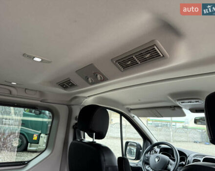 Чорний Рено Трафік, об'ємом двигуна 2 л та пробігом 250 тис. км за 29900 $, фото 29 на Automoto.ua