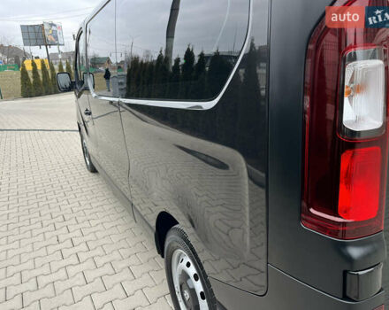 Чорний Рено Трафік, об'ємом двигуна 2 л та пробігом 16 тис. км за 34500 $, фото 12 на Automoto.ua