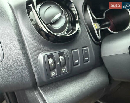 Черный Рено Трафик, объемом двигателя 2 л и пробегом 200 тыс. км за 21500 $, фото 22 на Automoto.ua