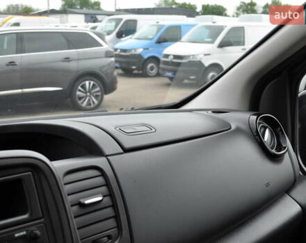 Черный Рено Трафик, объемом двигателя 2 л и пробегом 166 тыс. км за 27800 $, фото 55 на Automoto.ua