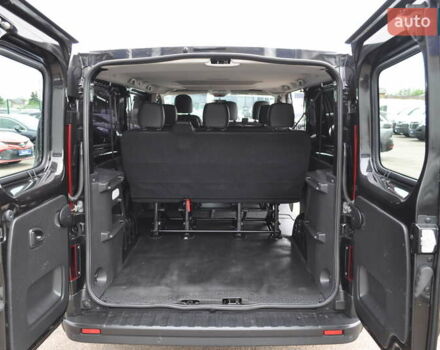 Черный Рено Трафик, объемом двигателя 2 л и пробегом 166 тыс. км за 27800 $, фото 41 на Automoto.ua