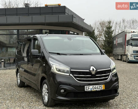 Чорний Рено Трафік, об'ємом двигуна 2 л та пробігом 250 тис. км за 29900 $, фото 72 на Automoto.ua