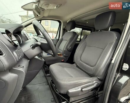 Чорний Рено Трафік, об'ємом двигуна 2 л та пробігом 250 тис. км за 29900 $, фото 42 на Automoto.ua