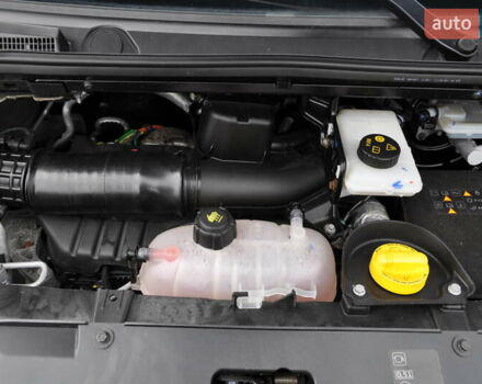 Черный Рено Трафик, объемом двигателя 2 л и пробегом 166 тыс. км за 27800 $, фото 76 на Automoto.ua