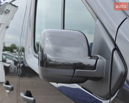 Черный Рено Трафик, объемом двигателя 2 л и пробегом 166 тыс. км за 27800 $, фото 28 на Automoto.ua