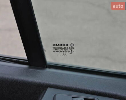 Черный Рено Трафик, объемом двигателя 2 л и пробегом 166 тыс. км за 27800 $, фото 61 на Automoto.ua