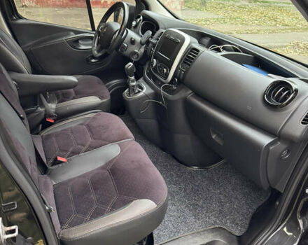 Черный Рено Трафик, объемом двигателя 2 л и пробегом 148 тыс. км за 28700 $, фото 8 на Automoto.ua