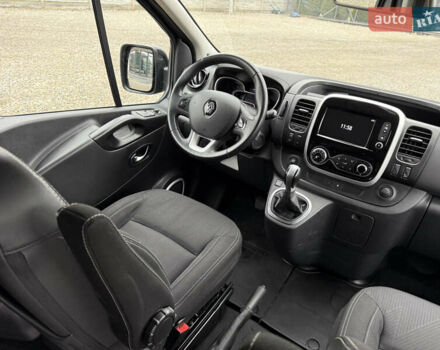 Чорний Рено Трафік, об'ємом двигуна 2 л та пробігом 250 тис. км за 29900 $, фото 33 на Automoto.ua