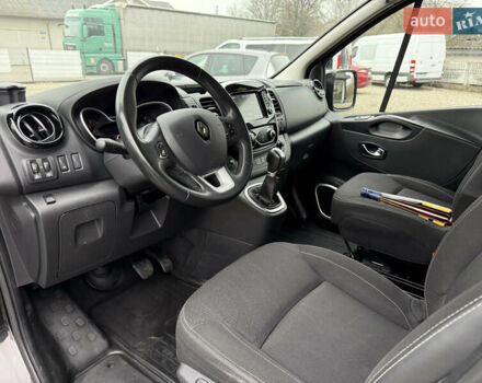 Чорний Рено Трафік, об'ємом двигуна 2 л та пробігом 250 тис. км за 29900 $, фото 43 на Automoto.ua