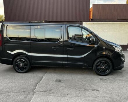 Черный Рено Трафик, объемом двигателя 2 л и пробегом 162 тыс. км за 19800 $, фото 2 на Automoto.ua