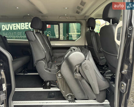 Чорний Рено Трафік, об'ємом двигуна 2 л та пробігом 250 тис. км за 29900 $, фото 26 на Automoto.ua