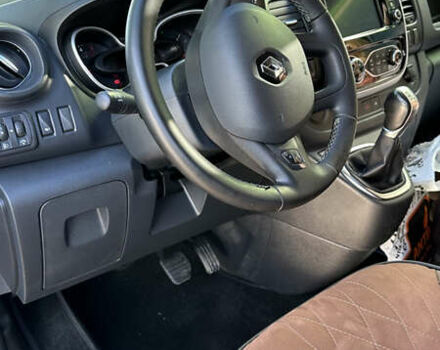 Черный Рено Трафик, объемом двигателя 2 л и пробегом 174 тыс. км за 31400 $, фото 26 на Automoto.ua