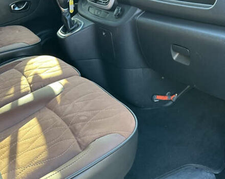 Черный Рено Трафик, объемом двигателя 2 л и пробегом 174 тыс. км за 31400 $, фото 38 на Automoto.ua