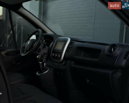 Черный Рено Трафик, объемом двигателя 2 л и пробегом 168 тыс. км за 23999 $, фото 50 на Automoto.ua