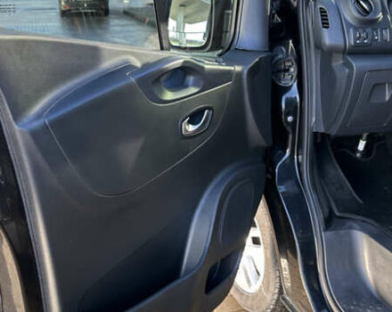 Черный Рено Трафик, объемом двигателя 2 л и пробегом 174 тыс. км за 31400 $, фото 27 на Automoto.ua