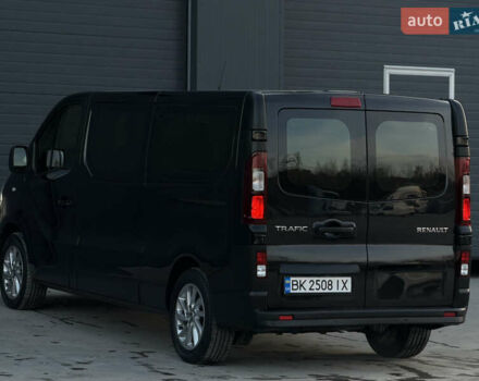 Черный Рено Трафик, объемом двигателя 2 л и пробегом 168 тыс. км за 23999 $, фото 12 на Automoto.ua