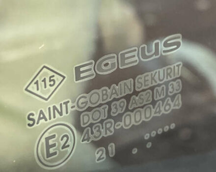 Черный Рено Трафик, объемом двигателя 2 л и пробегом 174 тыс. км за 31400 $, фото 55 на Automoto.ua