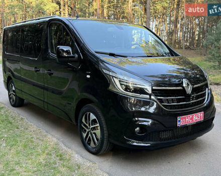 Черный Рено Трафик, объемом двигателя 2 л и пробегом 160 тыс. км за 33800 $, фото 1 на Automoto.ua