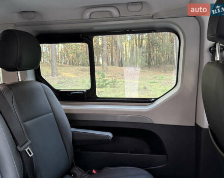 Черный Рено Трафик, объемом двигателя 2 л и пробегом 160 тыс. км за 33800 $, фото 63 на Automoto.ua