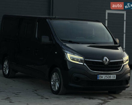 Черный Рено Трафик, объемом двигателя 2 л и пробегом 168 тыс. км за 23999 $, фото 5 на Automoto.ua