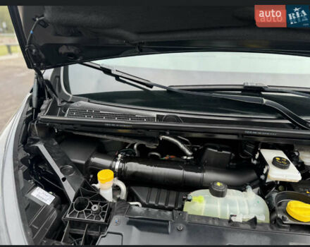 Черный Рено Трафик, объемом двигателя 2 л и пробегом 174 тыс. км за 31400 $, фото 71 на Automoto.ua