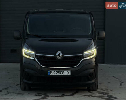 Черный Рено Трафик, объемом двигателя 2 л и пробегом 168 тыс. км за 23999 $, фото 2 на Automoto.ua