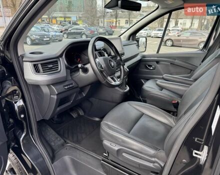 Чорний Рено Трафік, об'ємом двигуна 2 л та пробігом 85 тис. км за 39500 $, фото 4 на Automoto.ua