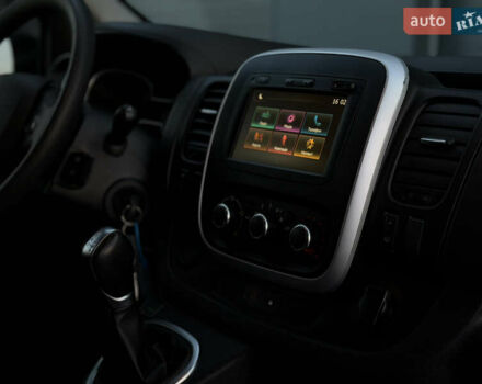 Черный Рено Трафик, объемом двигателя 2 л и пробегом 168 тыс. км за 23999 $, фото 51 на Automoto.ua