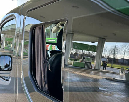 Черный Рено Трафик, объемом двигателя 2 л и пробегом 174 тыс. км за 31400 $, фото 16 на Automoto.ua