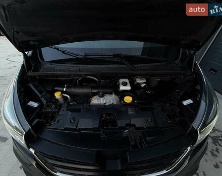 Черный Рено Трафик, объемом двигателя 2 л и пробегом 168 тыс. км за 23999 $, фото 24 на Automoto.ua