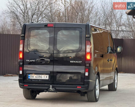 Черный Рено Трафик, объемом двигателя 2 л и пробегом 176 тыс. км за 30500 $, фото 1 на Automoto.ua