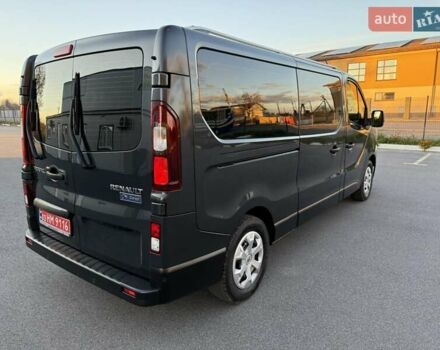 Черный Рено Трафик, объемом двигателя 2 л и пробегом 124 тыс. км за 28450 $, фото 2 на Automoto.ua