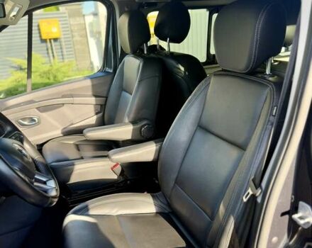 Чорний Рено Трафік, об'ємом двигуна 2 л та пробігом 85 тис. км за 42300 $, фото 60 на Automoto.ua