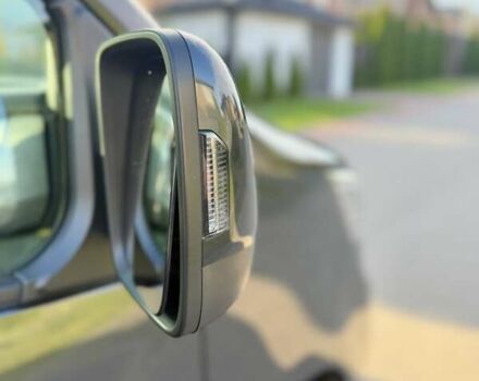 Чорний Рено Трафік, об'ємом двигуна 2 л та пробігом 85 тис. км за 42300 $, фото 37 на Automoto.ua