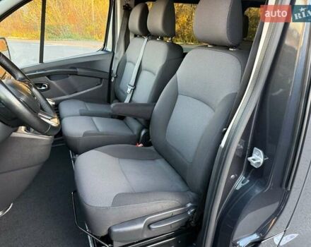 Черный Рено Трафик, объемом двигателя 2 л и пробегом 124 тыс. км за 28450 $, фото 18 на Automoto.ua