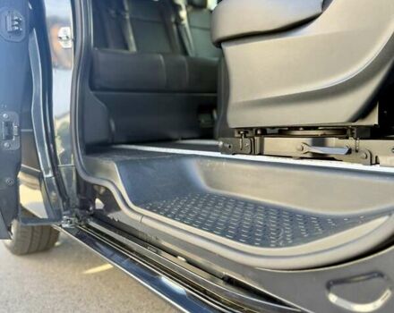 Чорний Рено Трафік, об'ємом двигуна 2 л та пробігом 85 тис. км за 42300 $, фото 75 на Automoto.ua