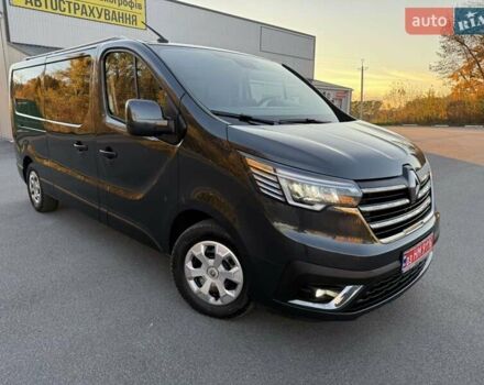 Черный Рено Трафик, объемом двигателя 2 л и пробегом 124 тыс. км за 28450 $, фото 1 на Automoto.ua